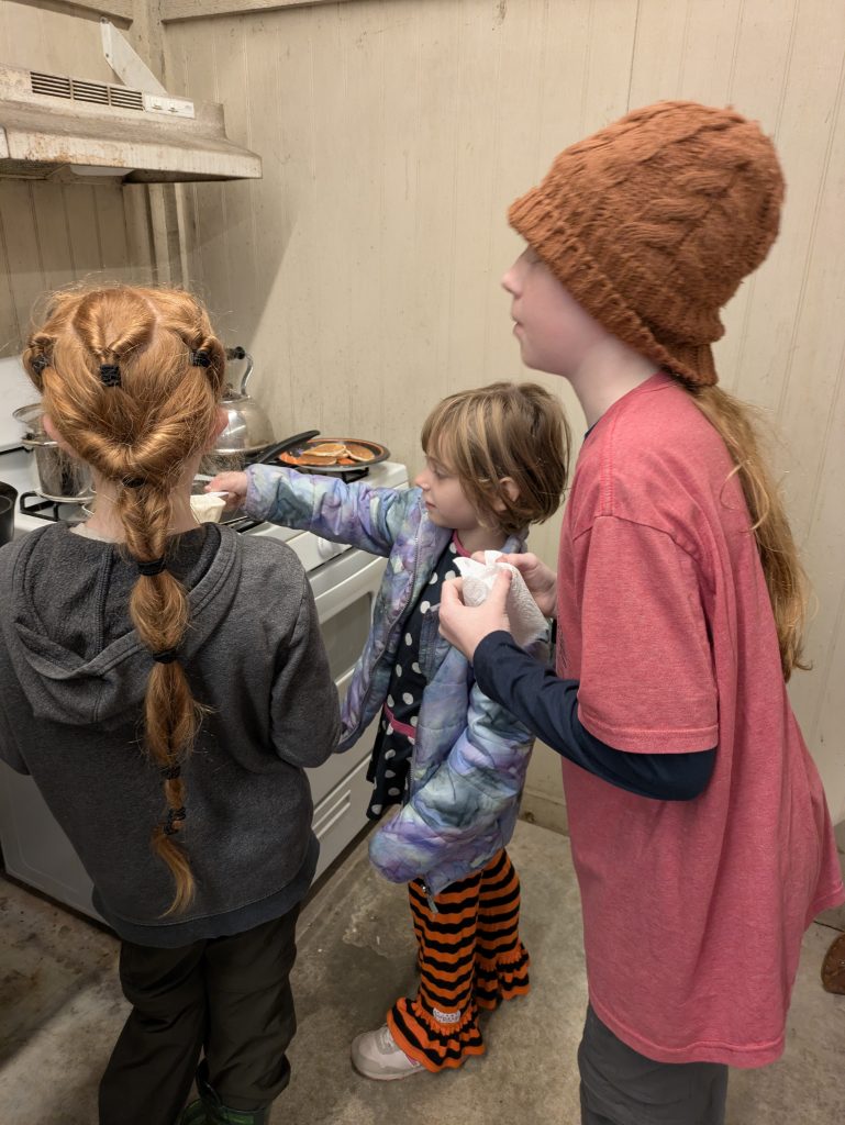 Scouts making breakfast! - Scouting 334 Scouts making breakfast!